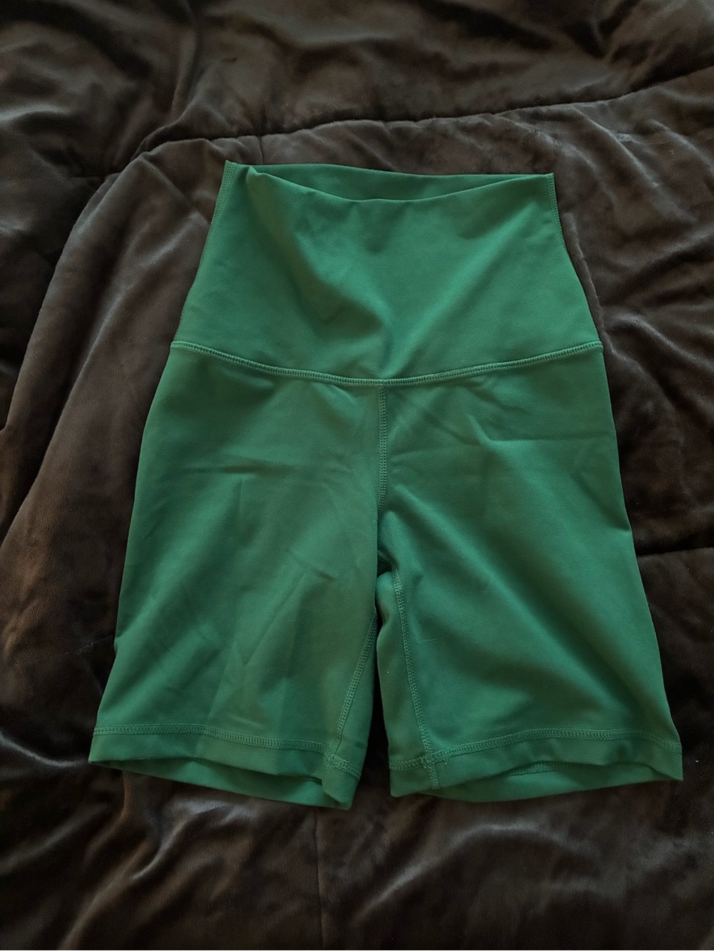 Yogalicious High-Waist Forest Green 7 inch Bike Shorts